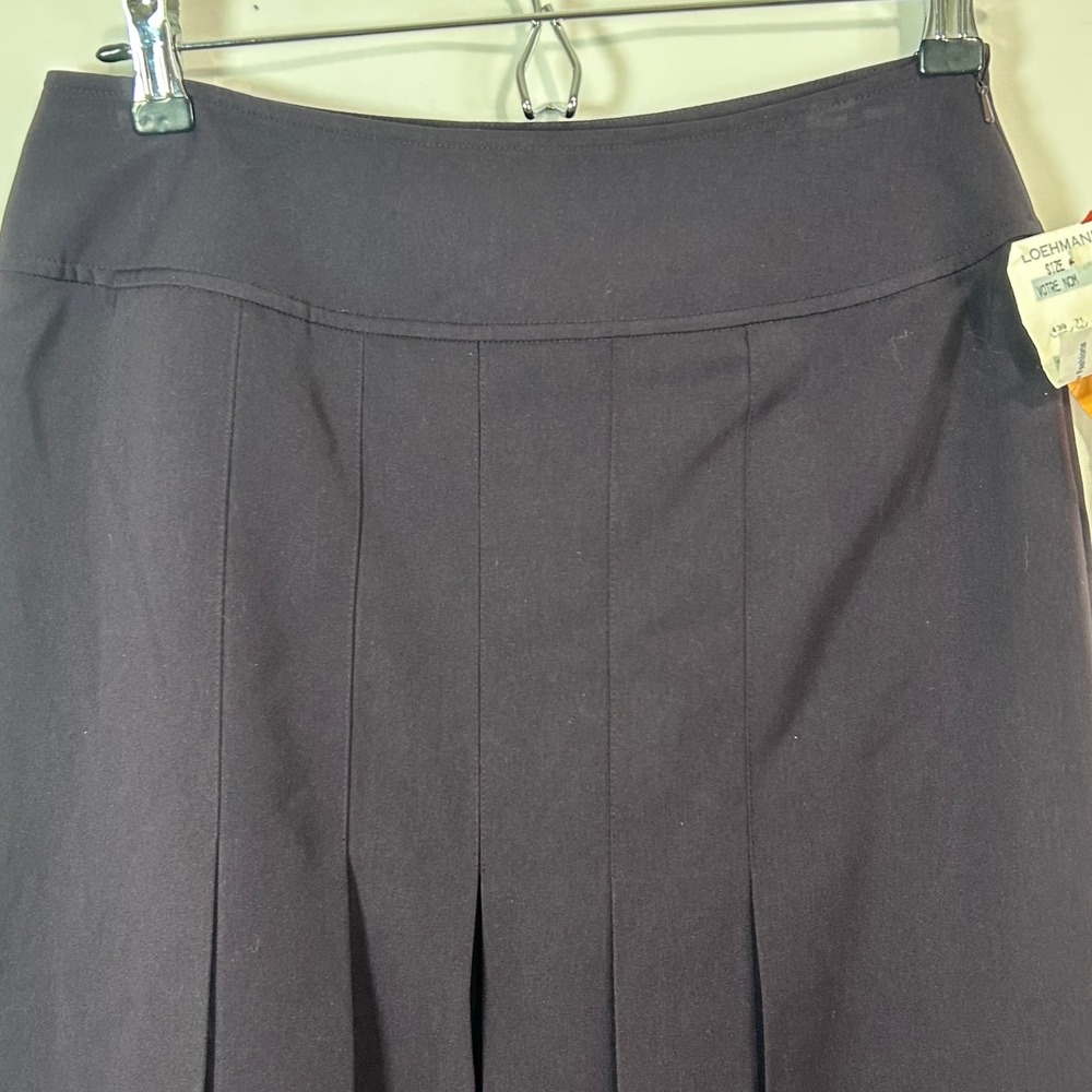 Votre Nom Collection Women's Plum Pleated Knee Length Skirt Size 6 - Picture 2 of 8